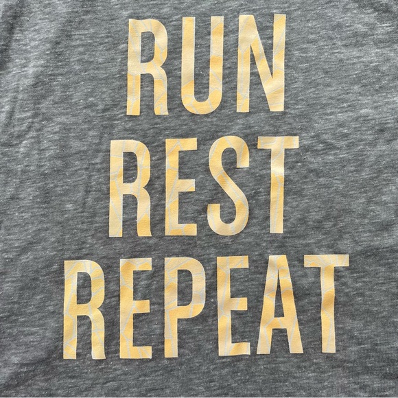 ⭐️ 2 for $10!! ⭐️ Old Navy Active Racerback Tee - Picture 2 of 8